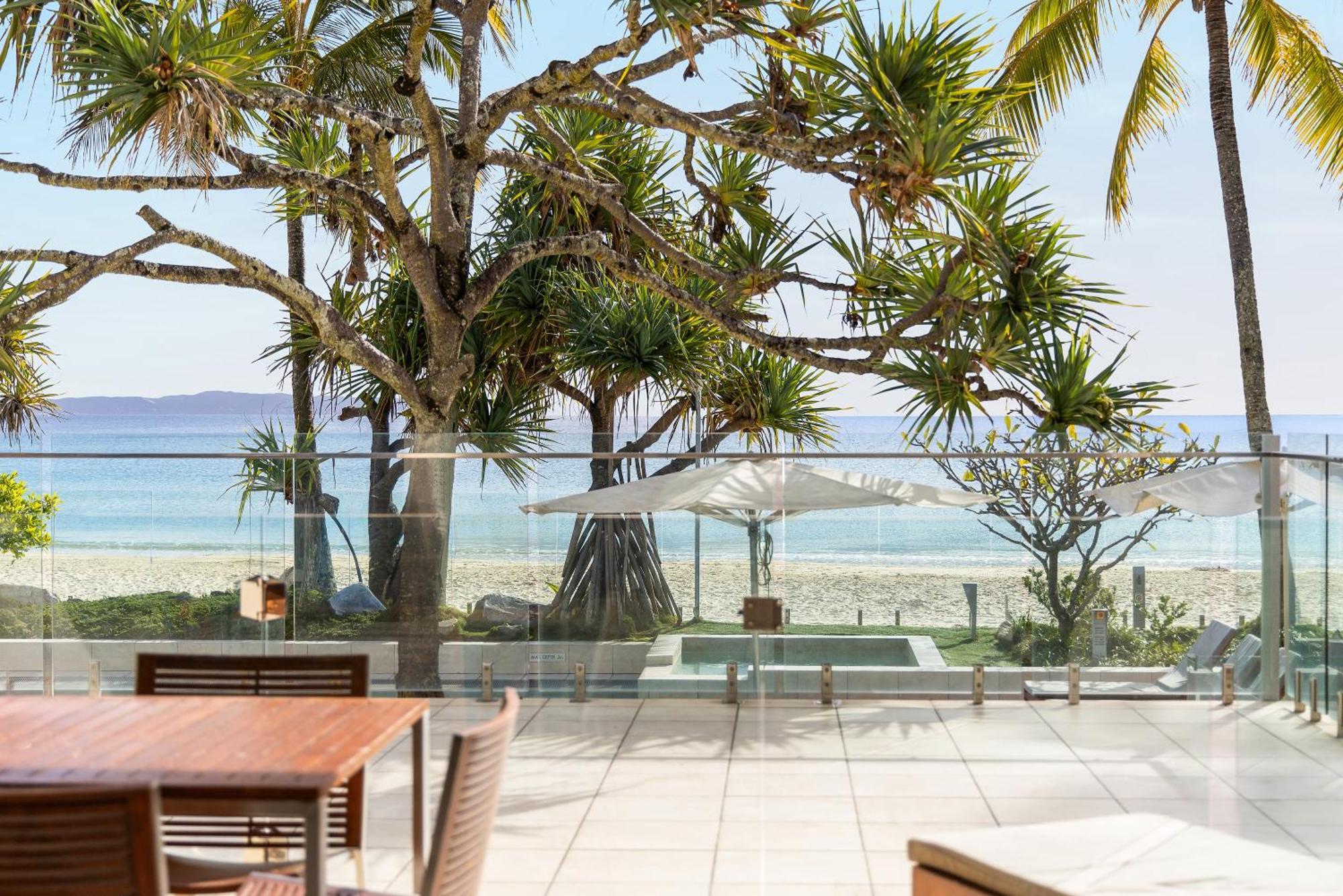 Fairshore 12: Absolute Beachfront, Direct Beach & Pool Access Noosa Heads Exterior foto